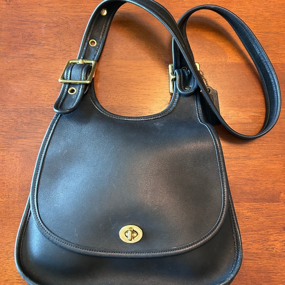 Vintage Coach 9988 Crescent Saddle Bag Black Leather USA Made w/ Hangtag Brass